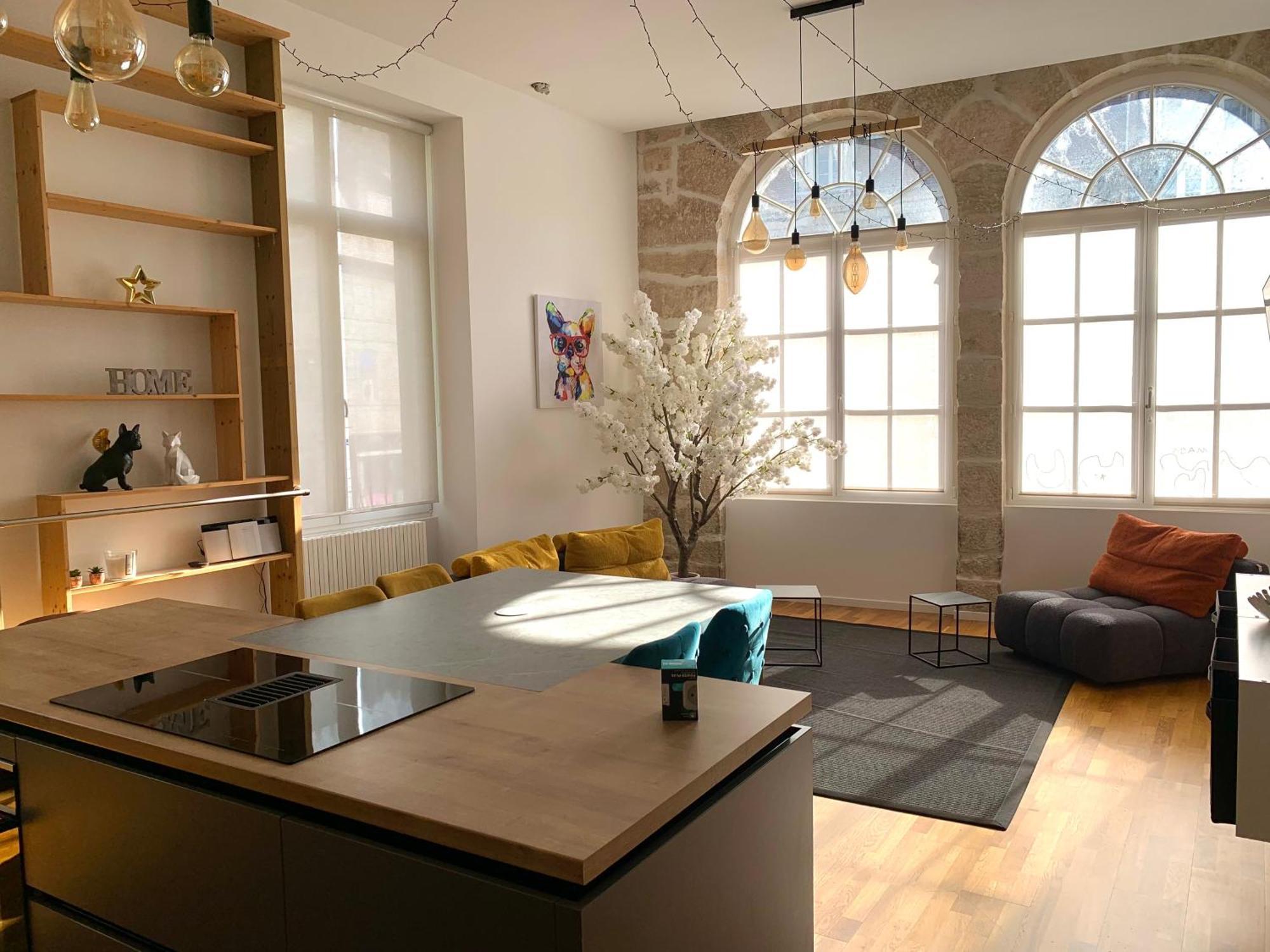 Les Fabuleux Appartements Du Coeur De Ville - Place Victor Hugo Besancon Ngoại thất bức ảnh