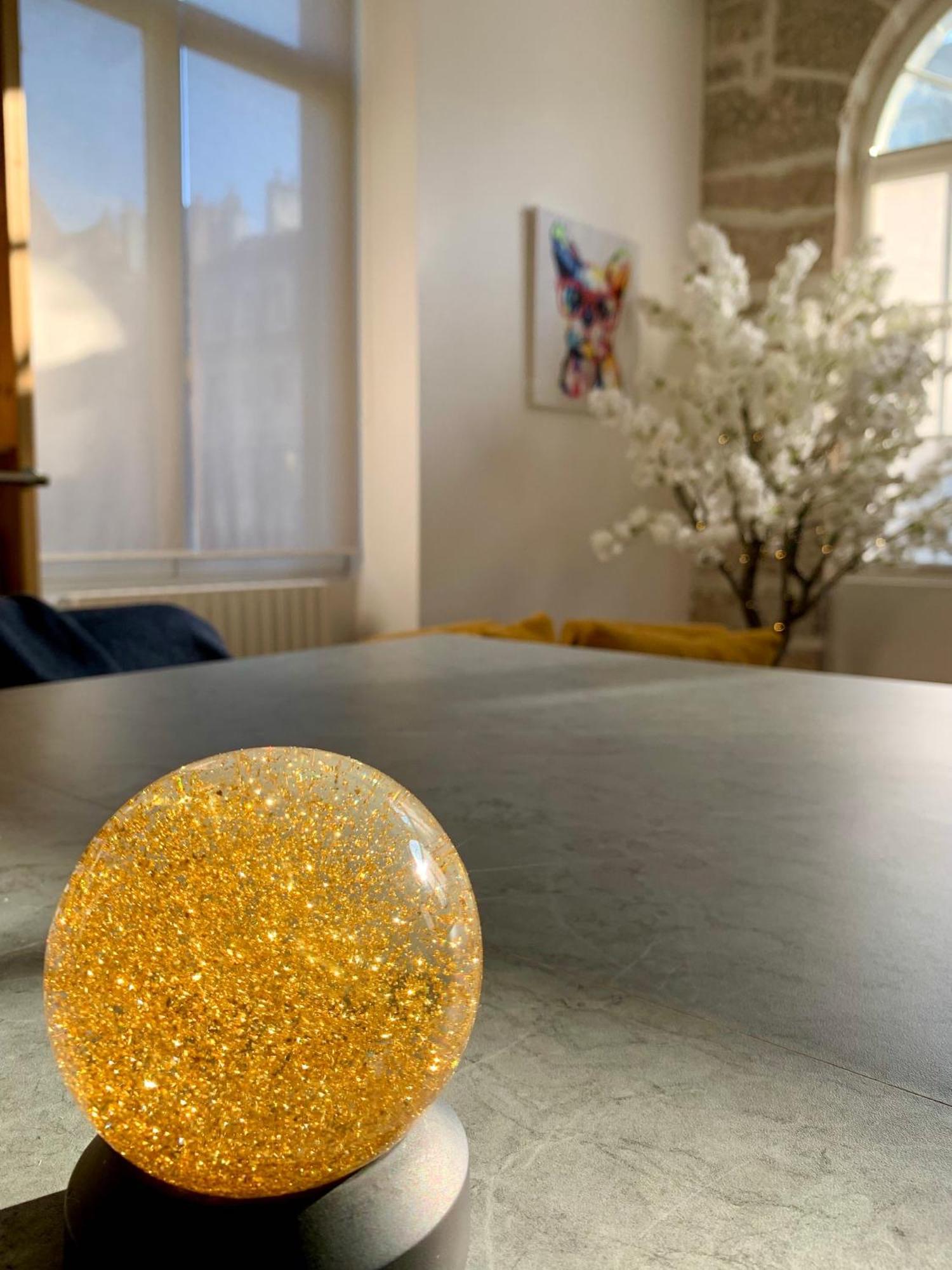 Les Fabuleux Appartements Du Coeur De Ville - Place Victor Hugo Besancon Ngoại thất bức ảnh